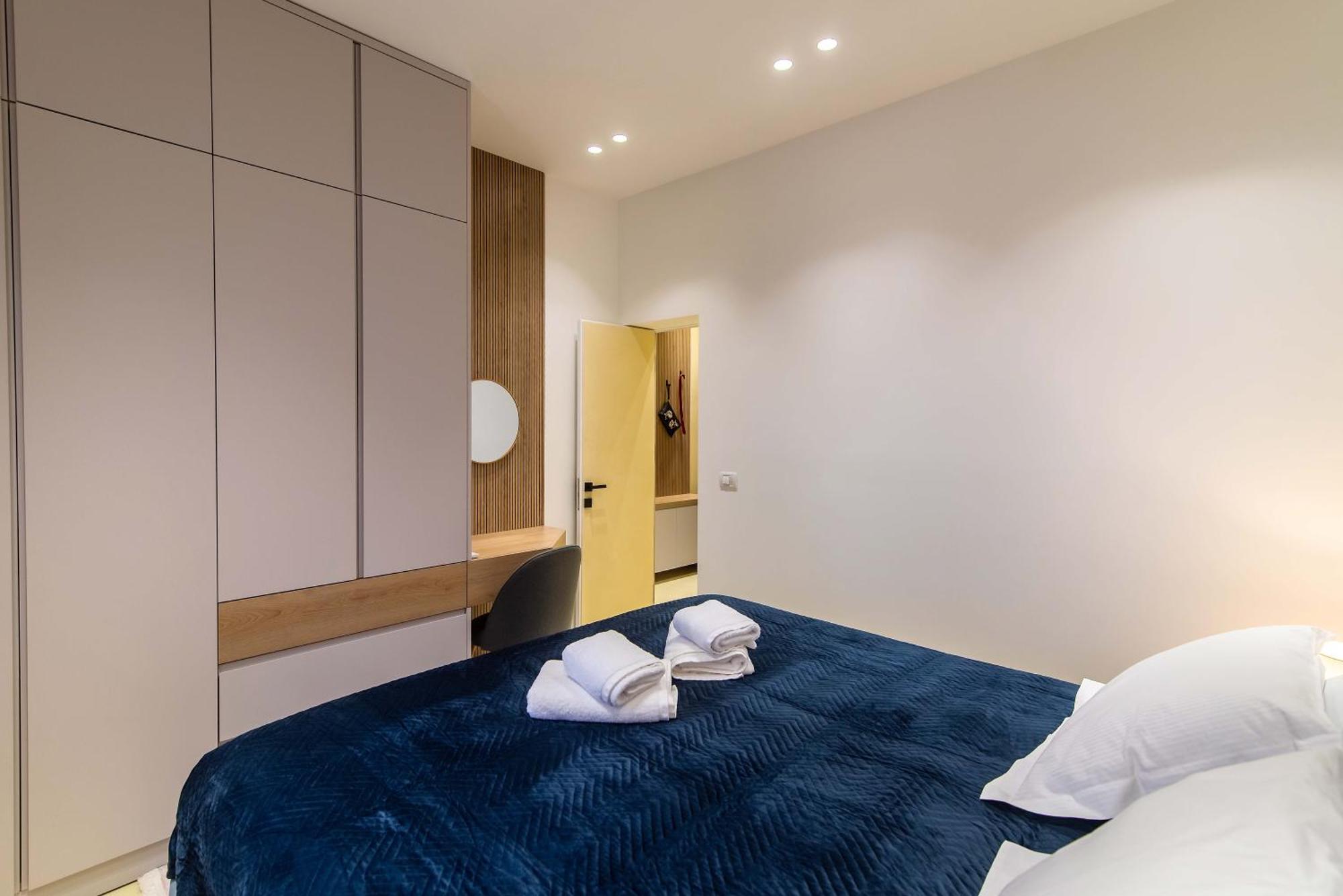 Super Center Apartment *